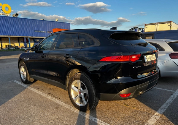 Jaguar F-Pace cena 115900 przebieg: 112800, rok produkcji 2017 z Białystok małe 742